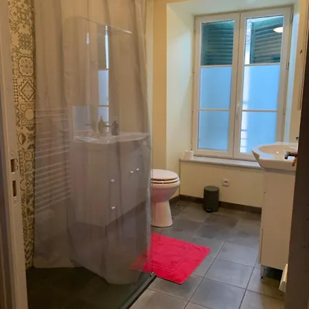 Chez Burons&bouchons, Le Refuge Gourmand Et Authentique Condat (Cantal)