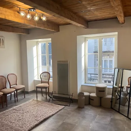 Chez Burons&bouchons, Le Refuge Gourmand Et Authentique